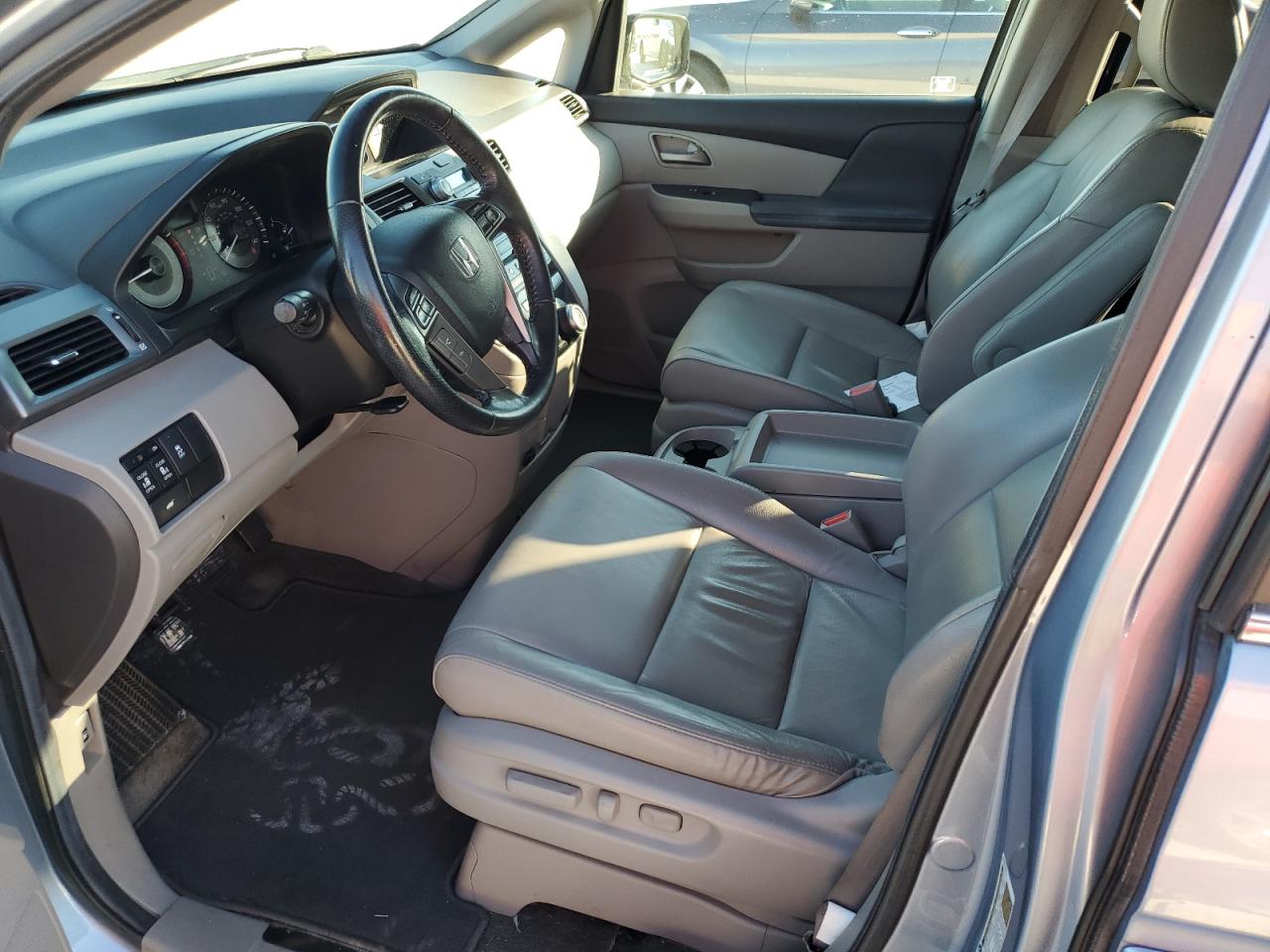 2012 Honda Odyssey - Image 7