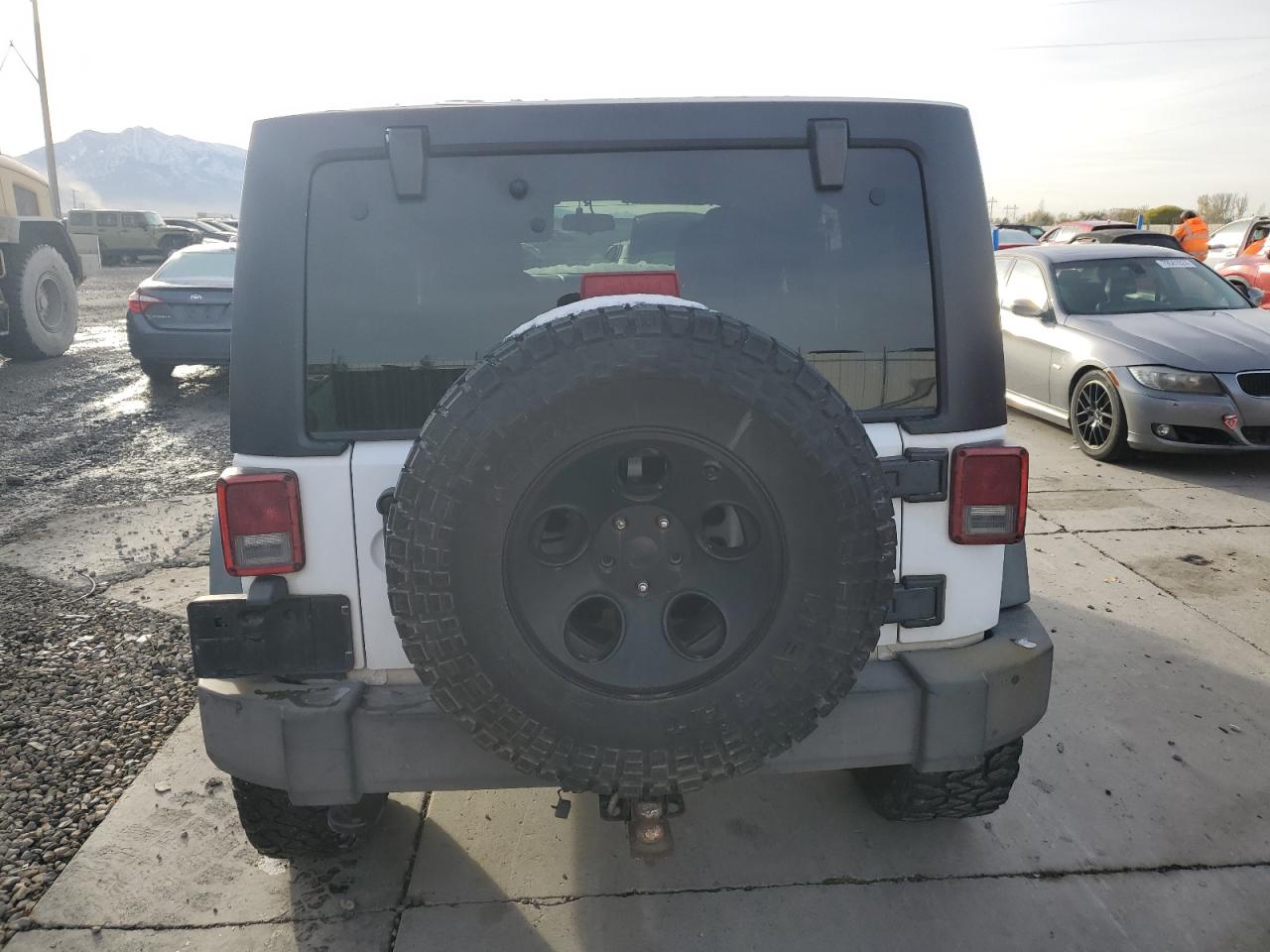 2013 Jeep Wrangler Unlimited Sport VIN: 1C4BJWDG2DL549672 Lot: 80059704