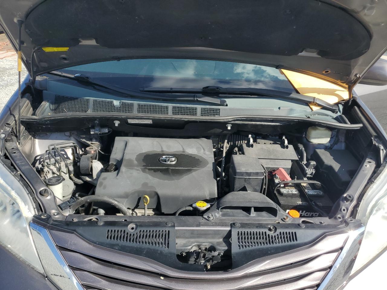 2015 Toyota Sienna - Image 12