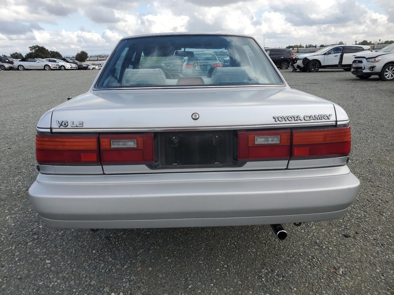 1989 Toyota Camry Le VIN: JT2VV22E3K0049538 Lot: 78870034