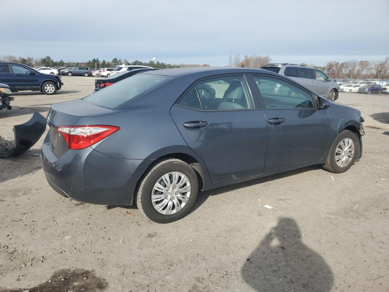 VIN 5YFBURHE8GP528595 2016 TOYOTA COROLLA no.3