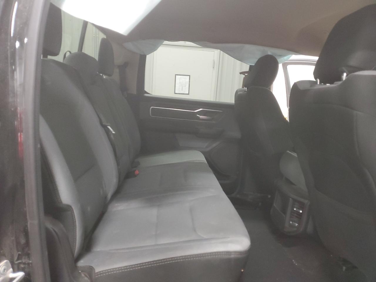 2019 RAM 1500 - Image 11