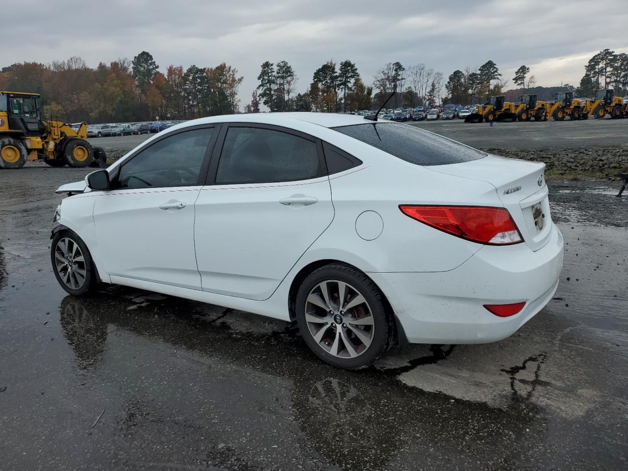 VIN KMHCT4AE5HU277023 2017 HYUNDAI ACCENT no.2