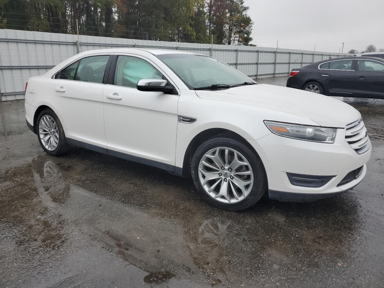 VIN 1FAHP2F80EG130744 2014 FORD TAURUS no.4