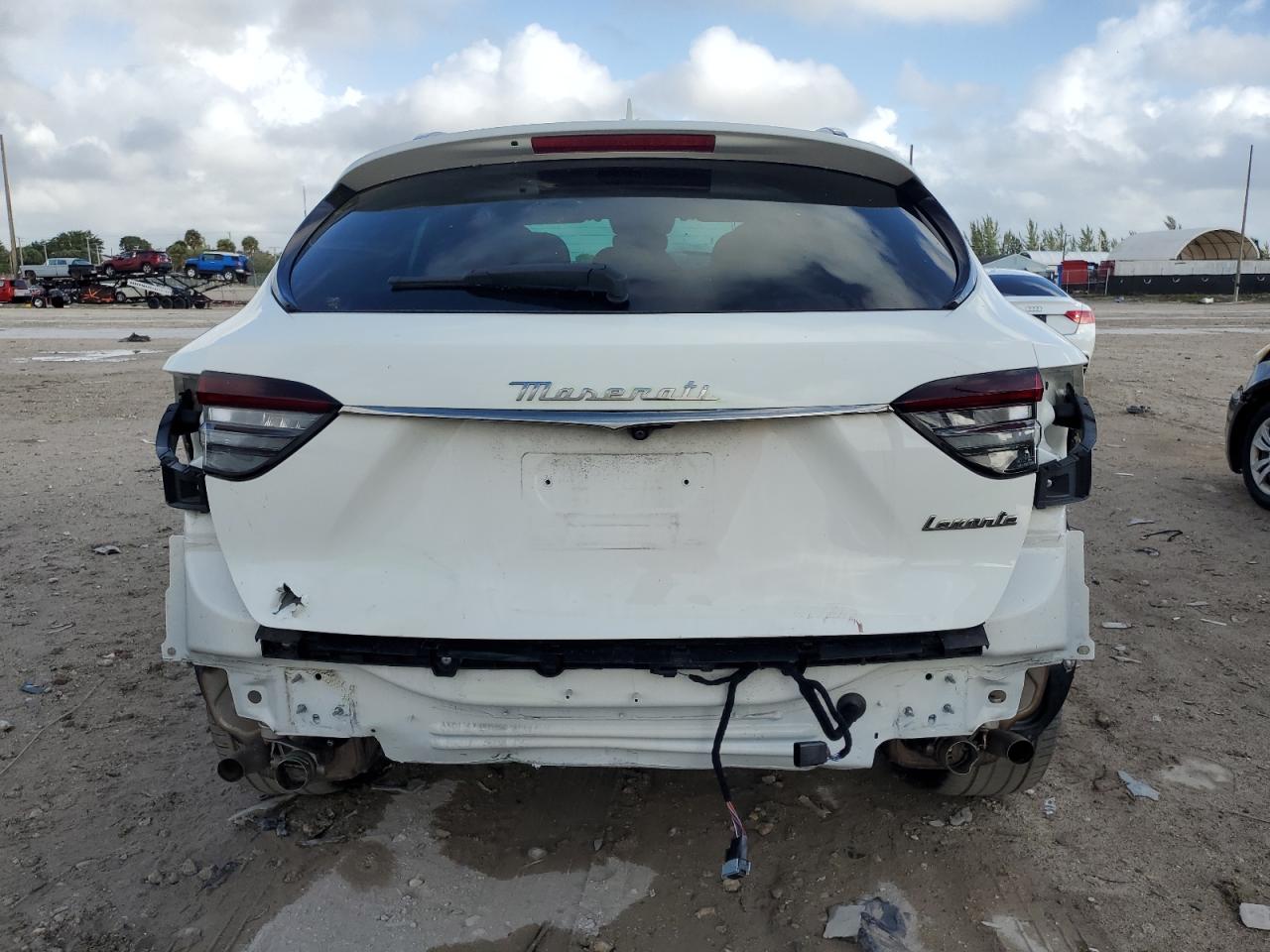 2022 Maserati Levante - Image 6