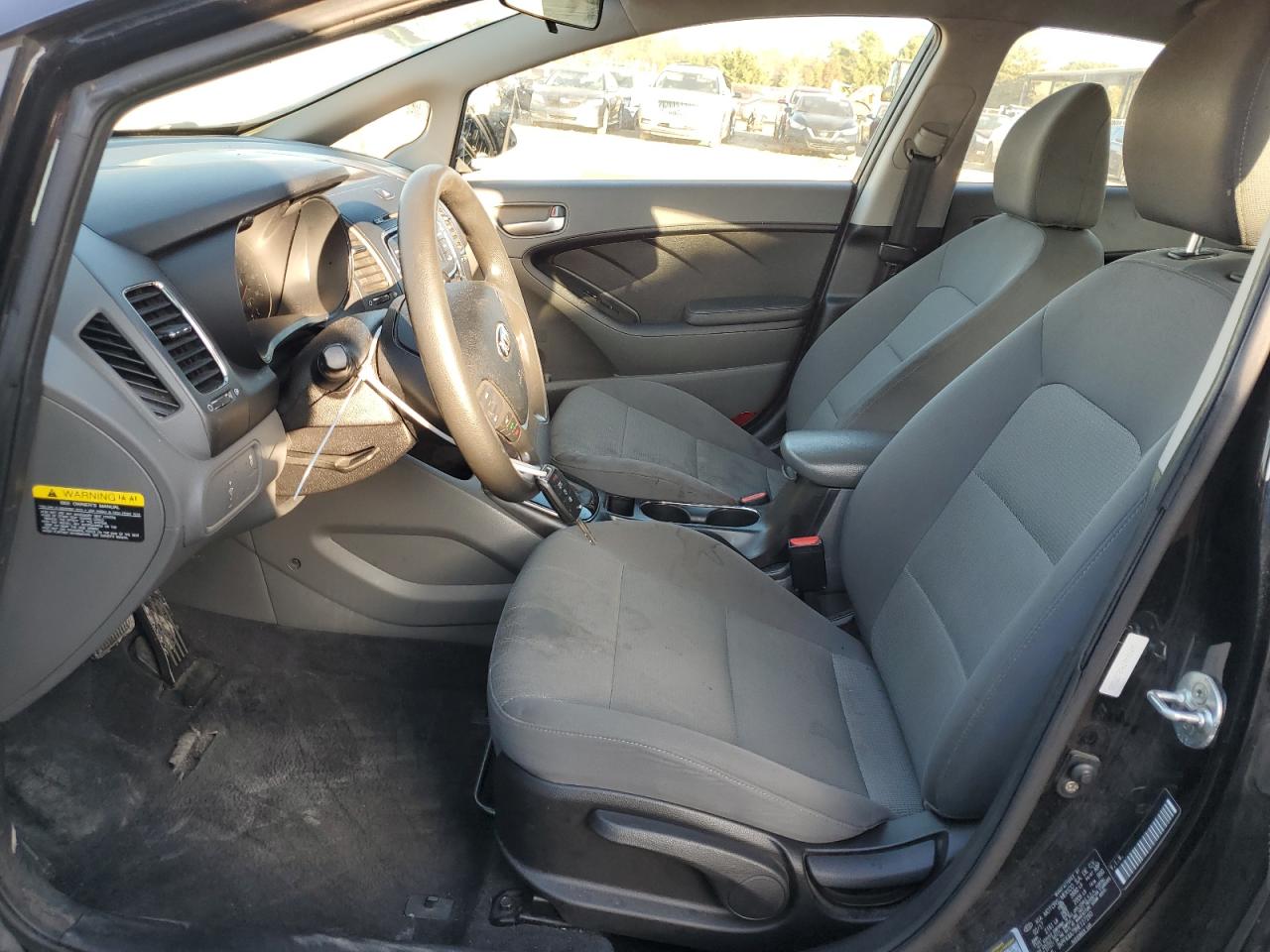 2017 Kia Forte - Image 7