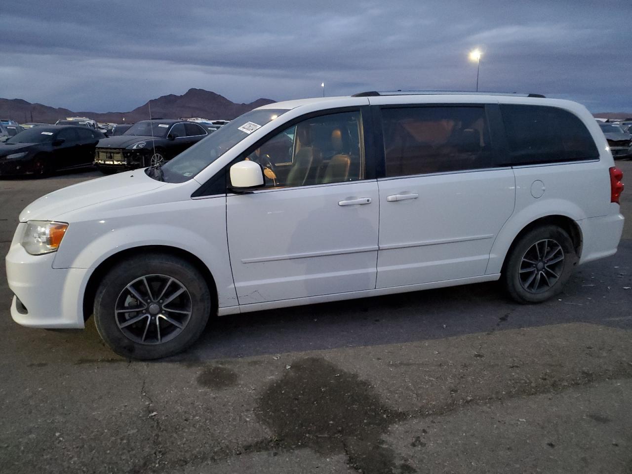 2017 Dodge Caravan - Image 1