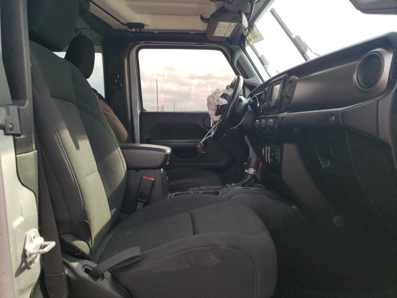 2019 Jeep Wrangler - Image 10