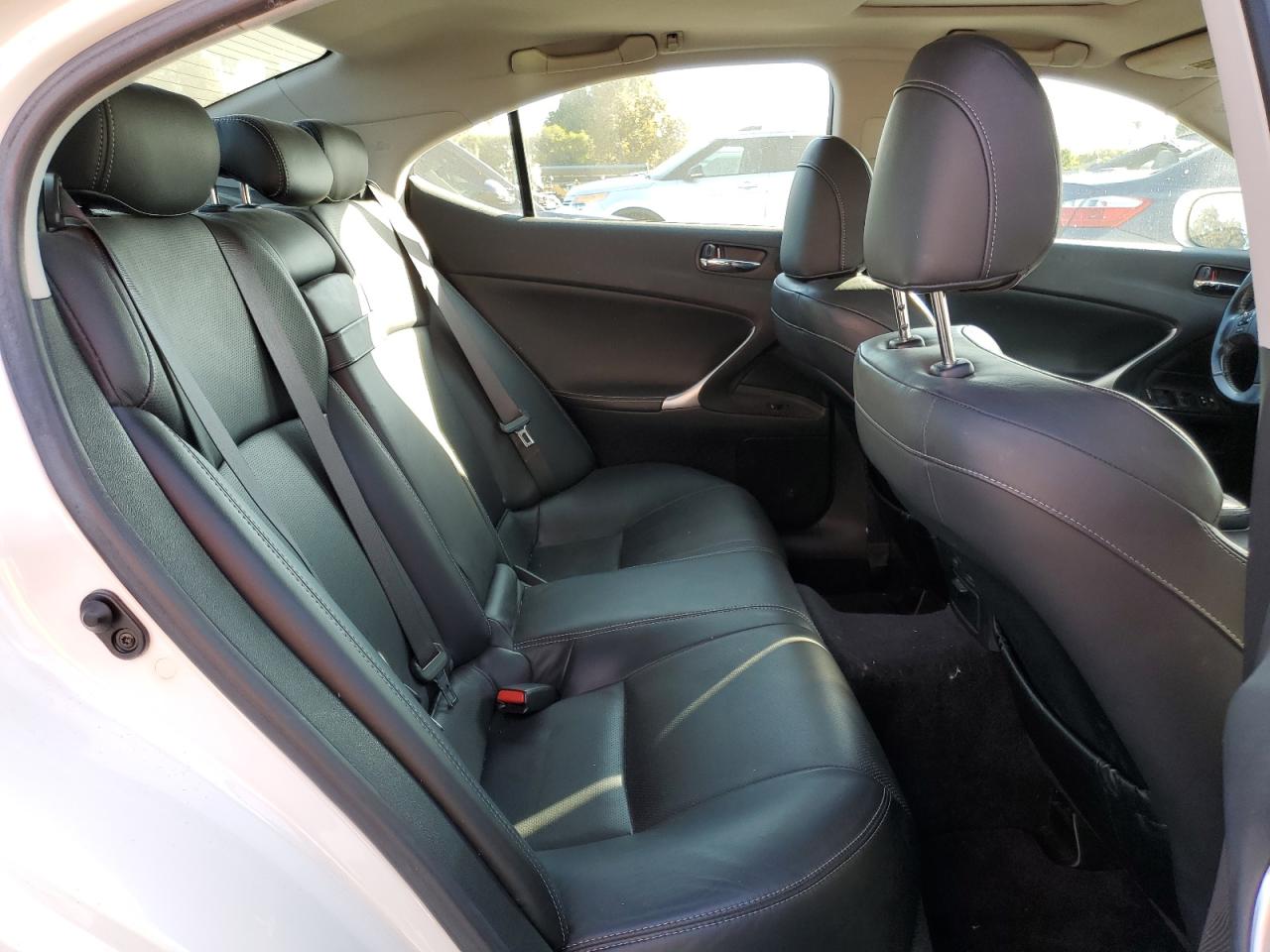 2009 Lexus IS - Image 10
