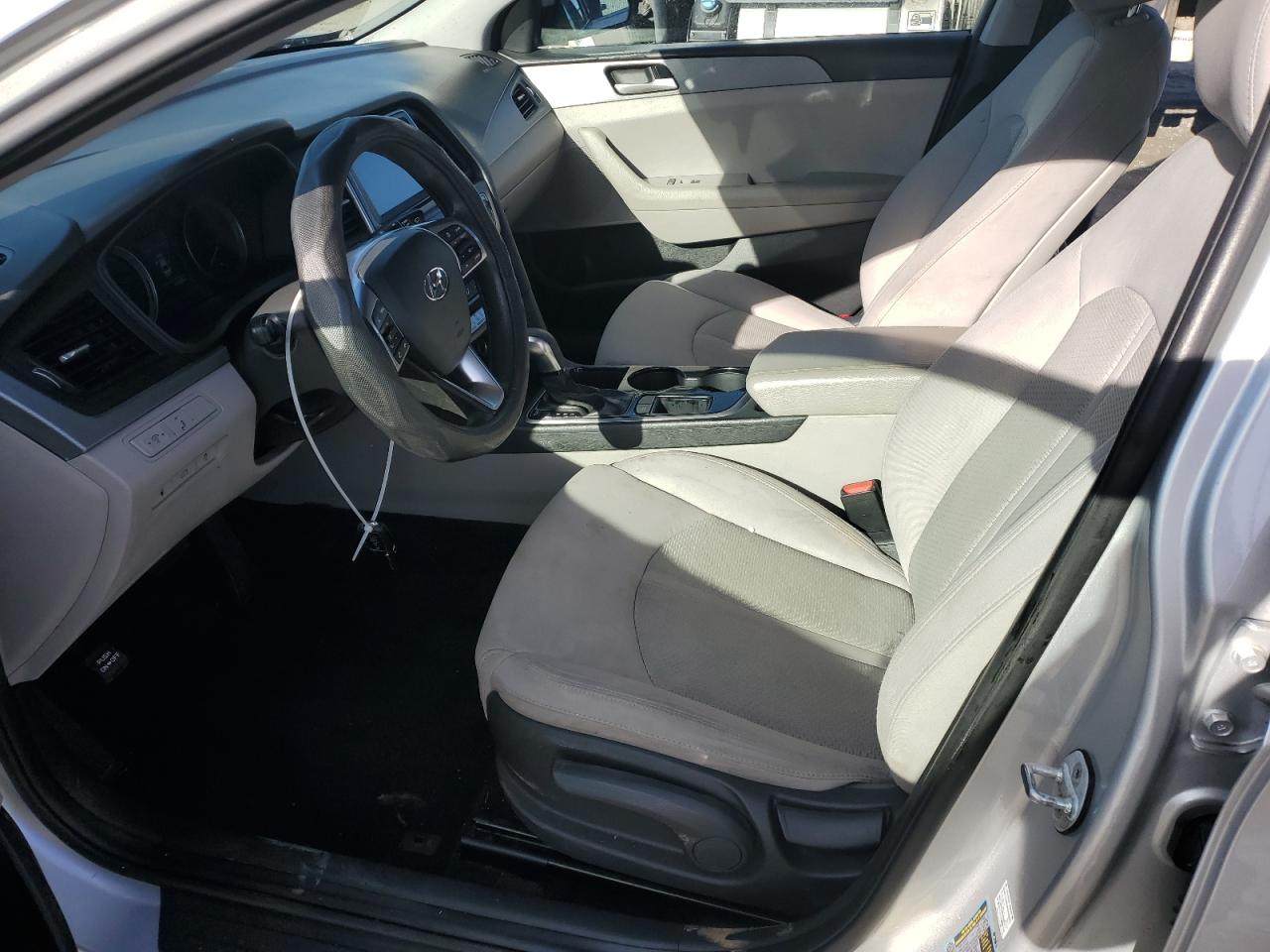 2018 Hyundai Sonata - Image 7