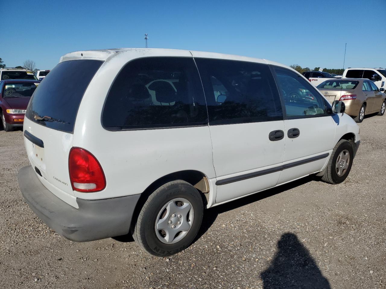 1999 Dodge Caravan VIN: 2B4GP25G7XR306704 Lot: 81604434