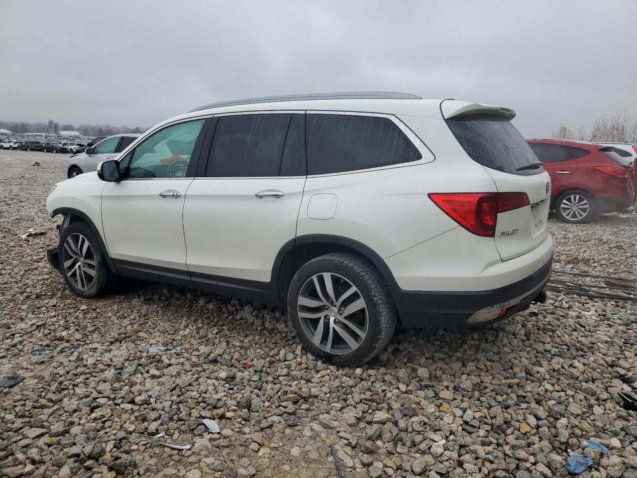 2017 Honda Pilot - Image 2