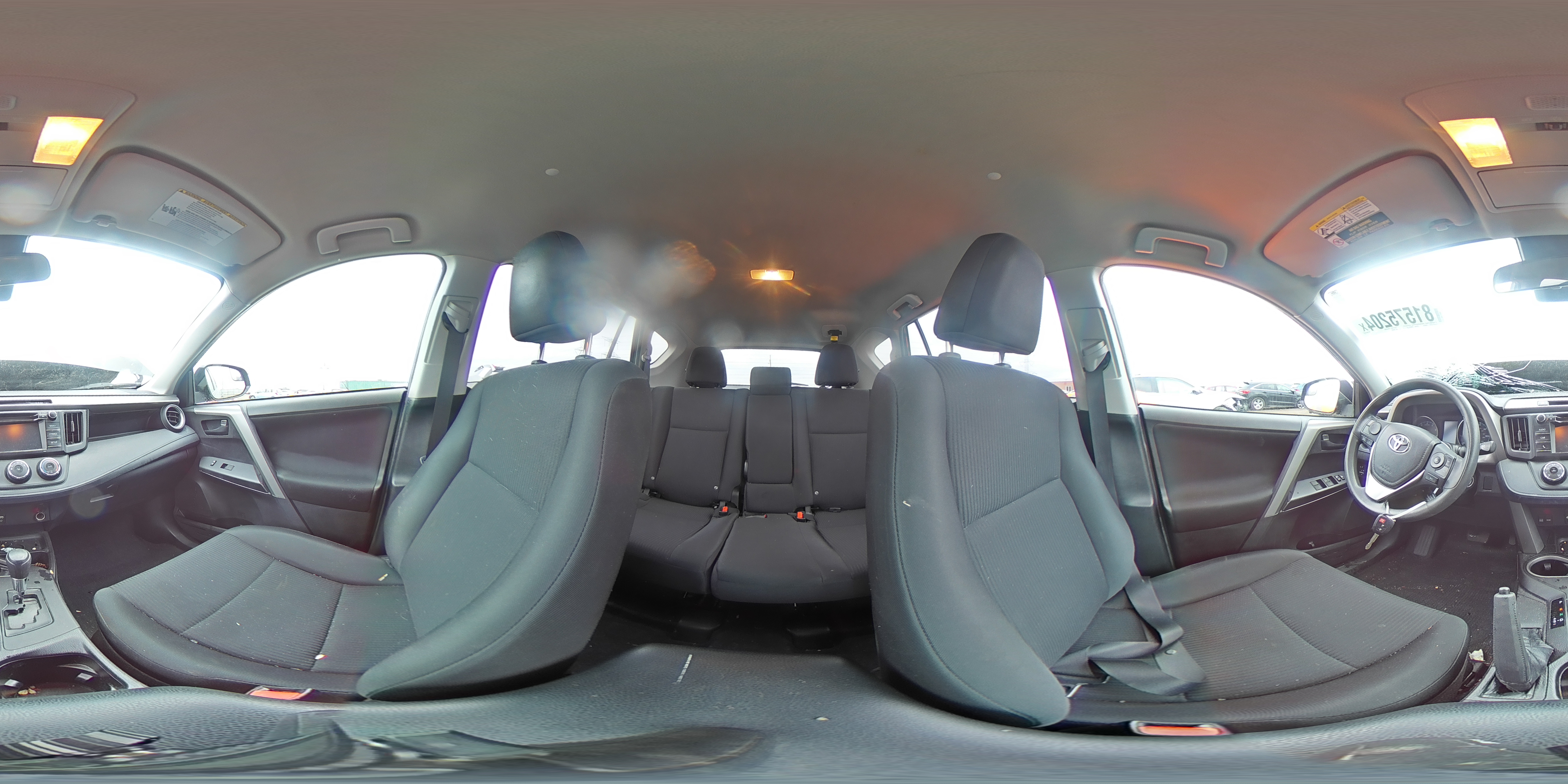 2018 Toyota RAV 4 - Image 13