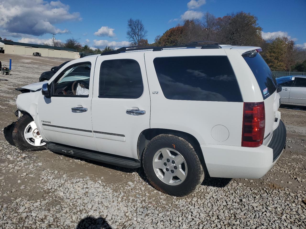 2011 Chevrolet Tahoe - Image 2