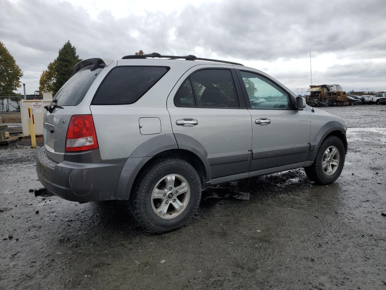 2003 Kia Sorento - Image 3