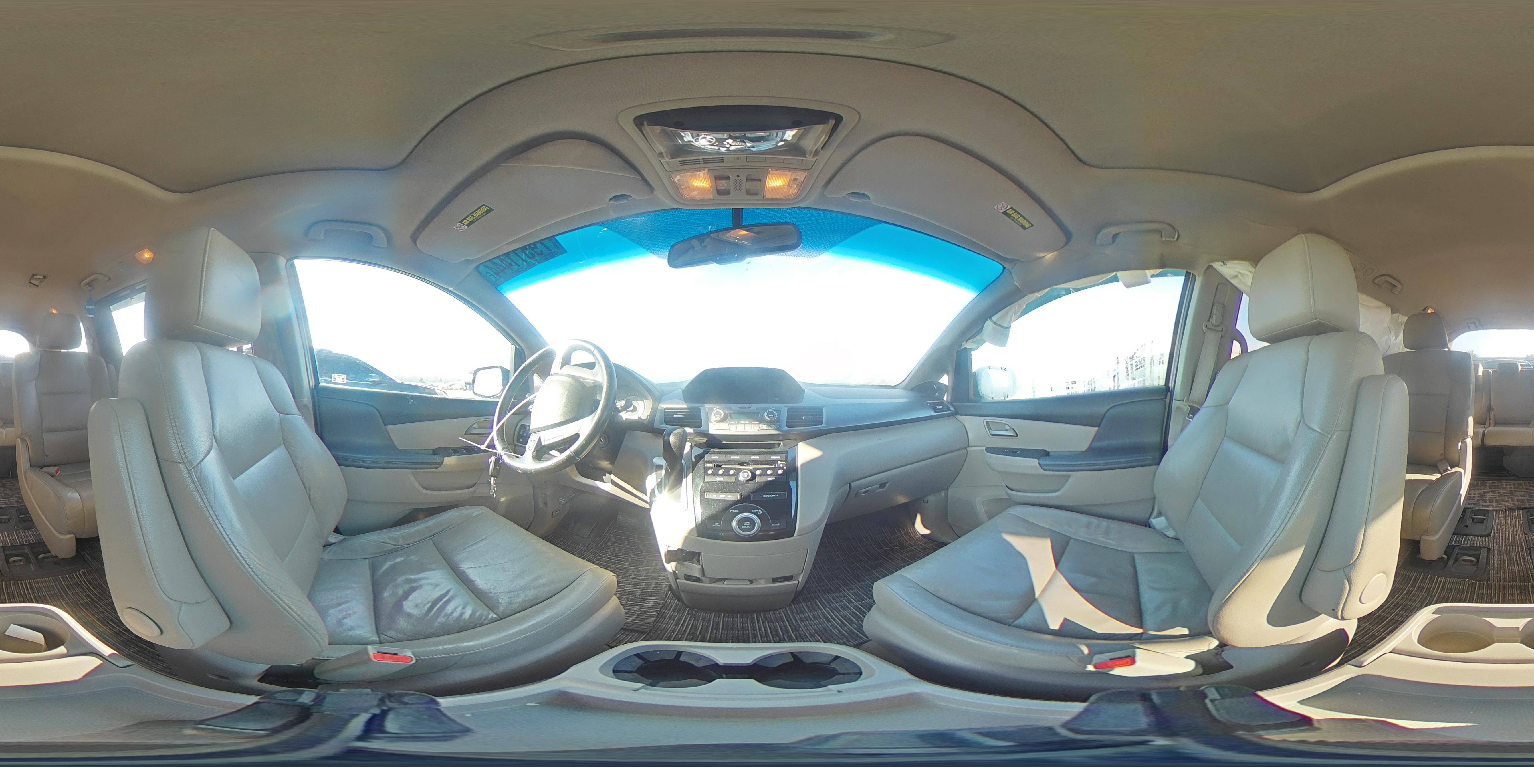 2011 Honda Odyssey - Image 14