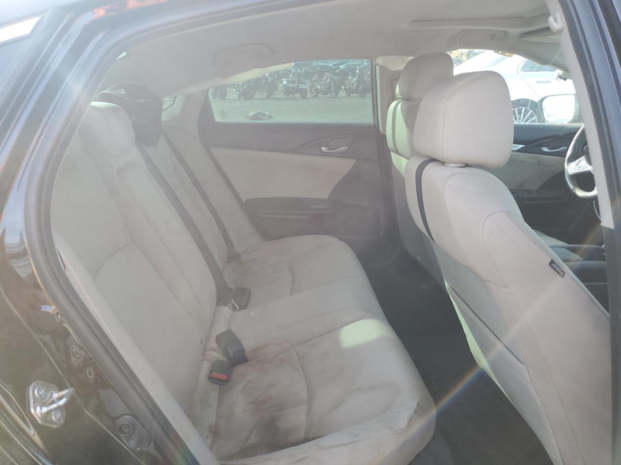 2016 Honda Civic - Image 10