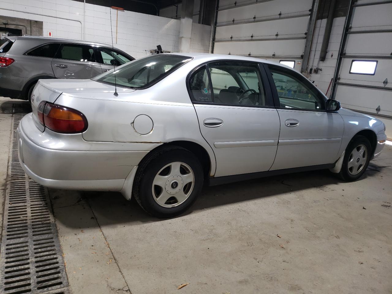 2002 Chevrolet Malibu - Image 3