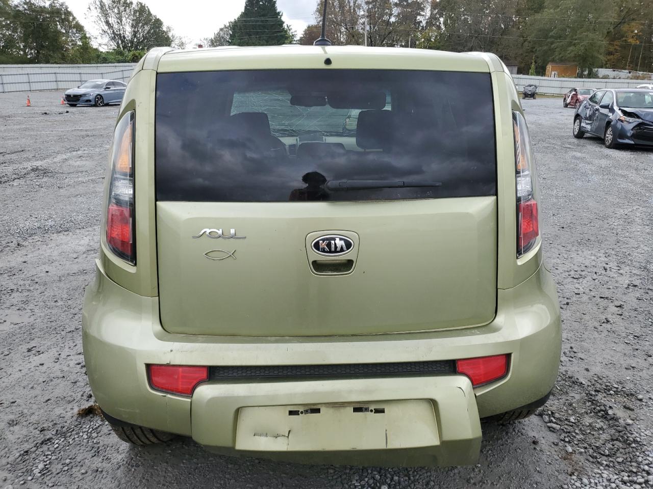 2011 Kia Soul + VIN: KNDJT2A28B7276878 Lot: 79411114