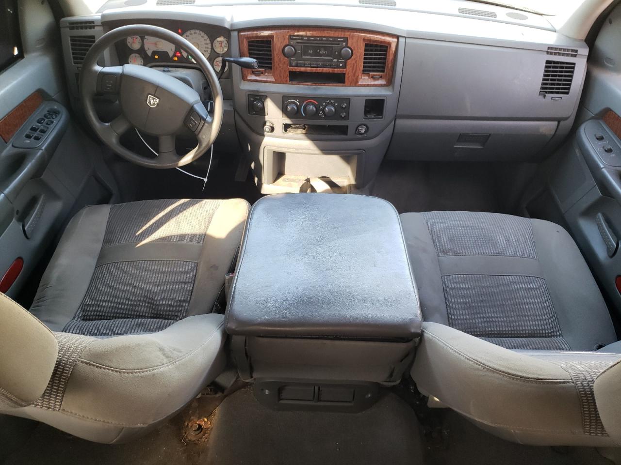 2006 Dodge RAM - Image 8