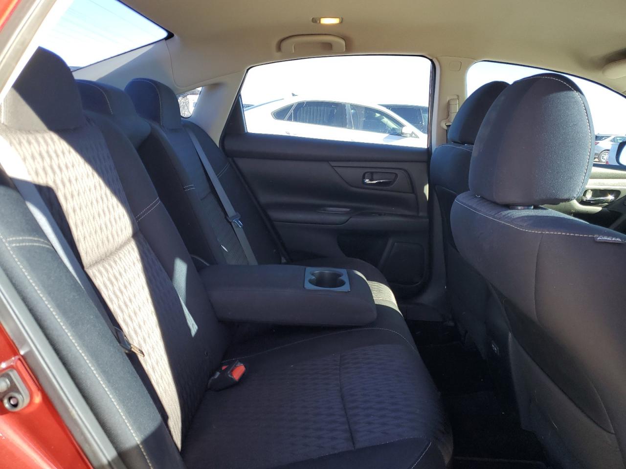 2017 Nissan Altima - Image 10