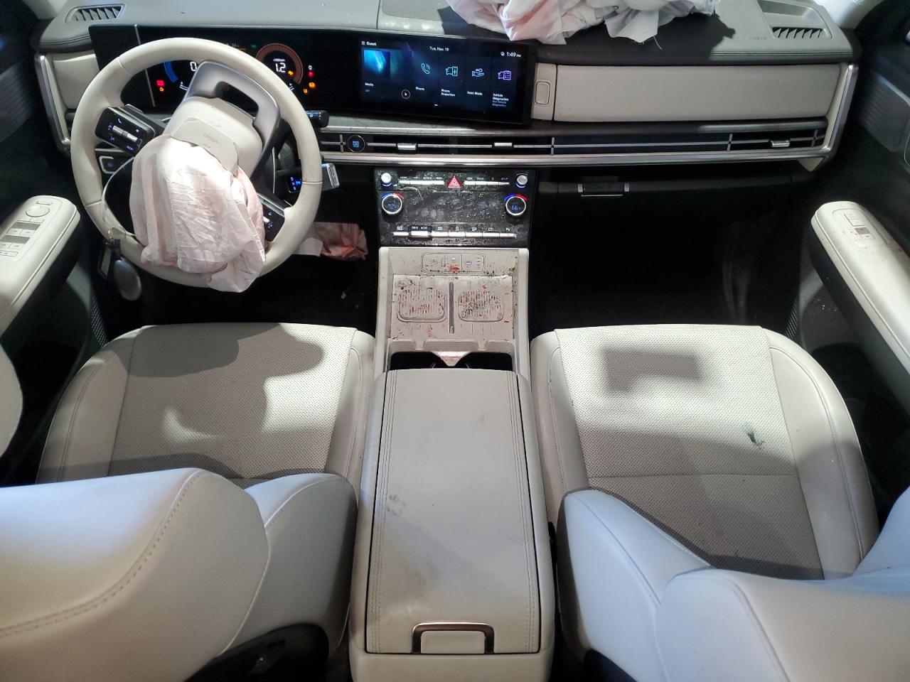 2024 Hyundai Santa Fe - Image 8