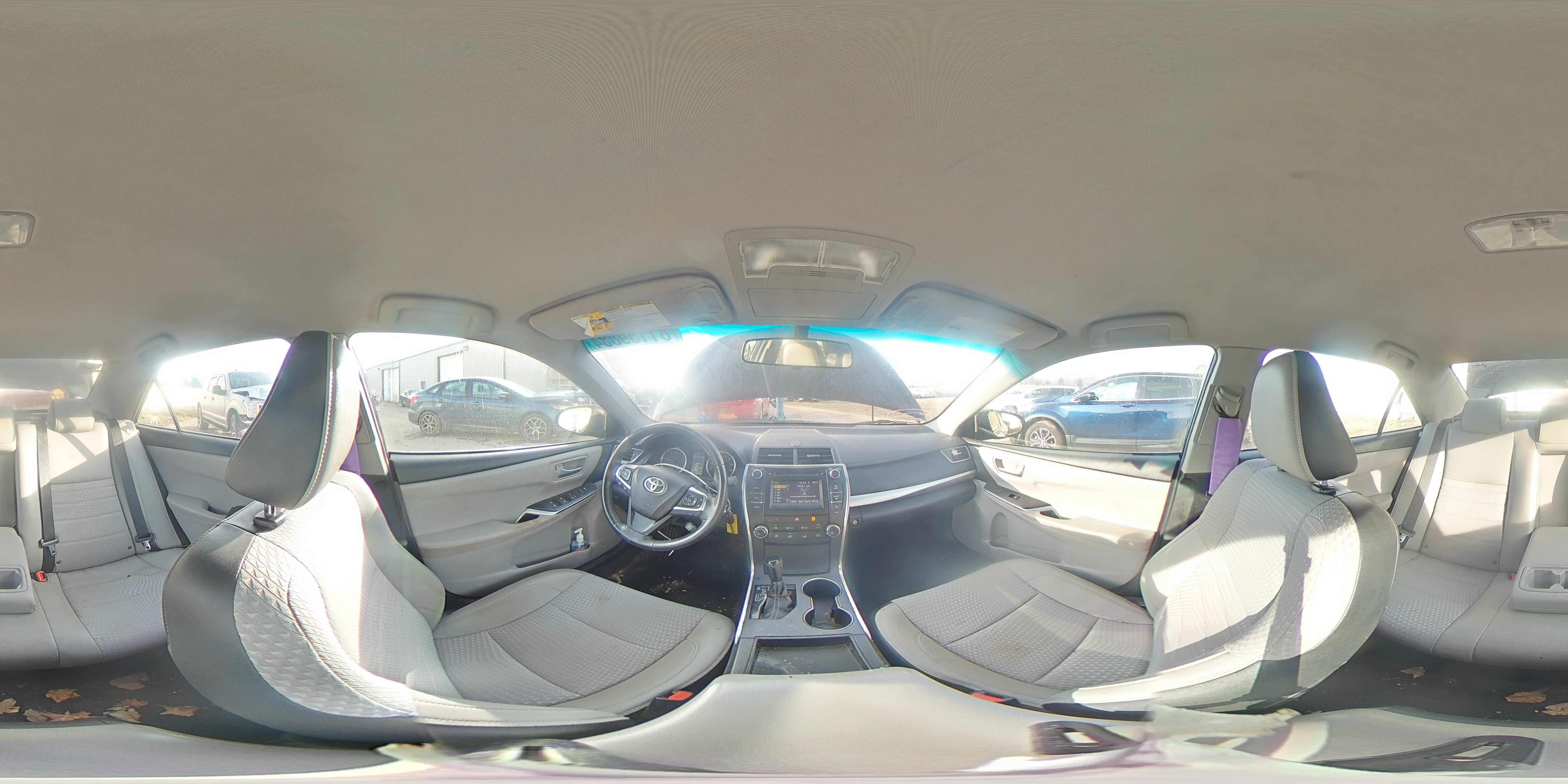 2015 Toyota Camry - Image 13