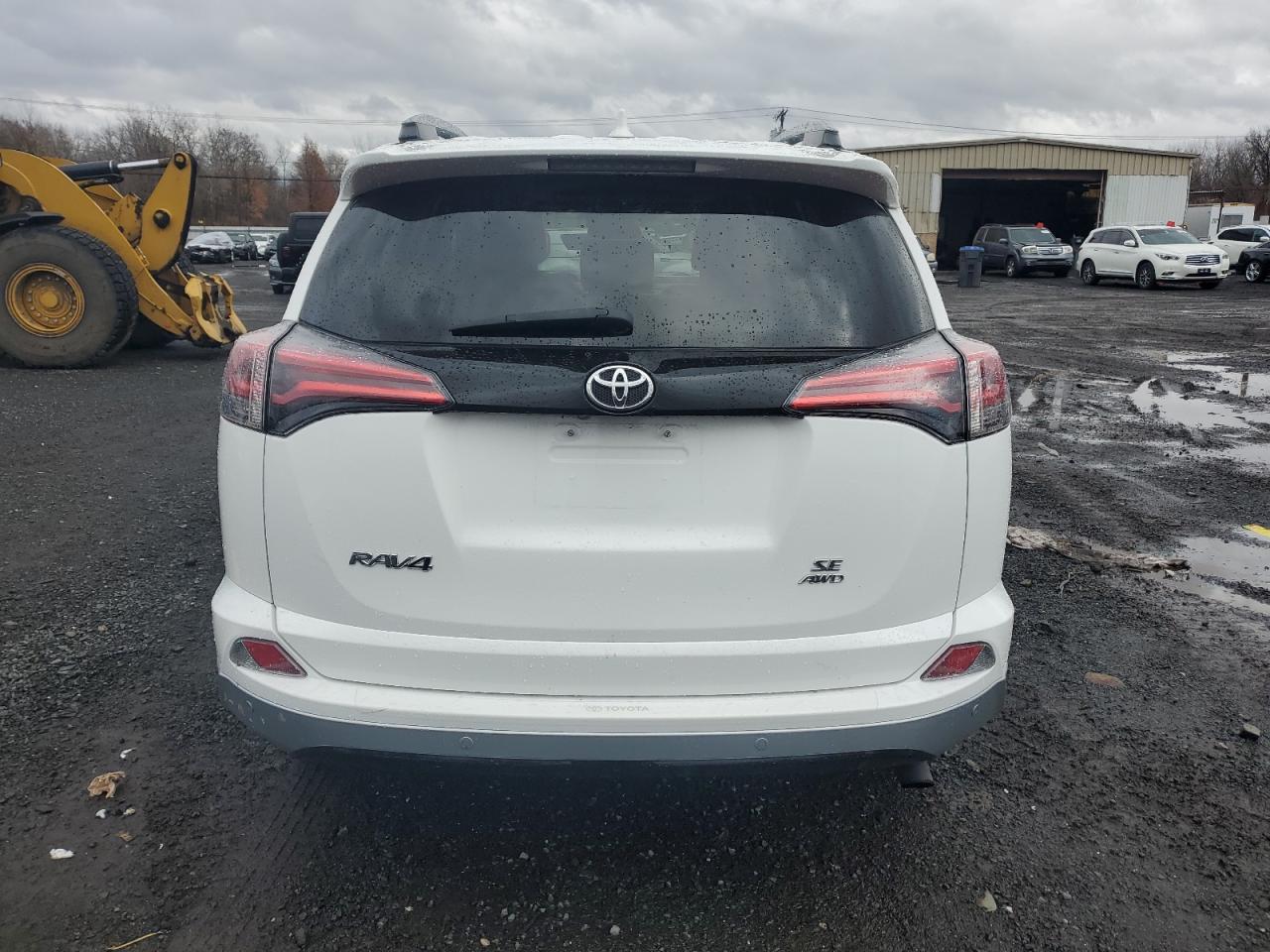 2017 Toyota Rav4 Se VIN: 2T3JFREV8HW641397 Lot: 81807384