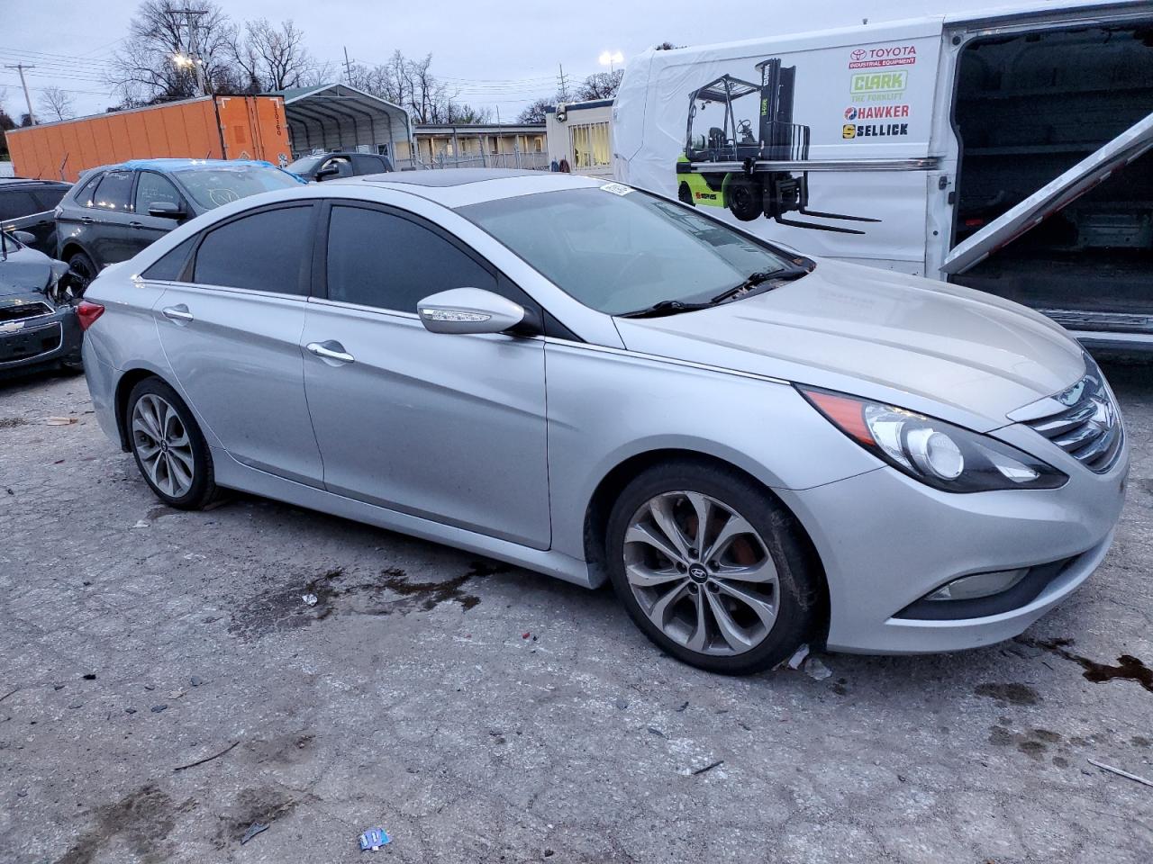 2014 Hyundai Sonata - Image 4