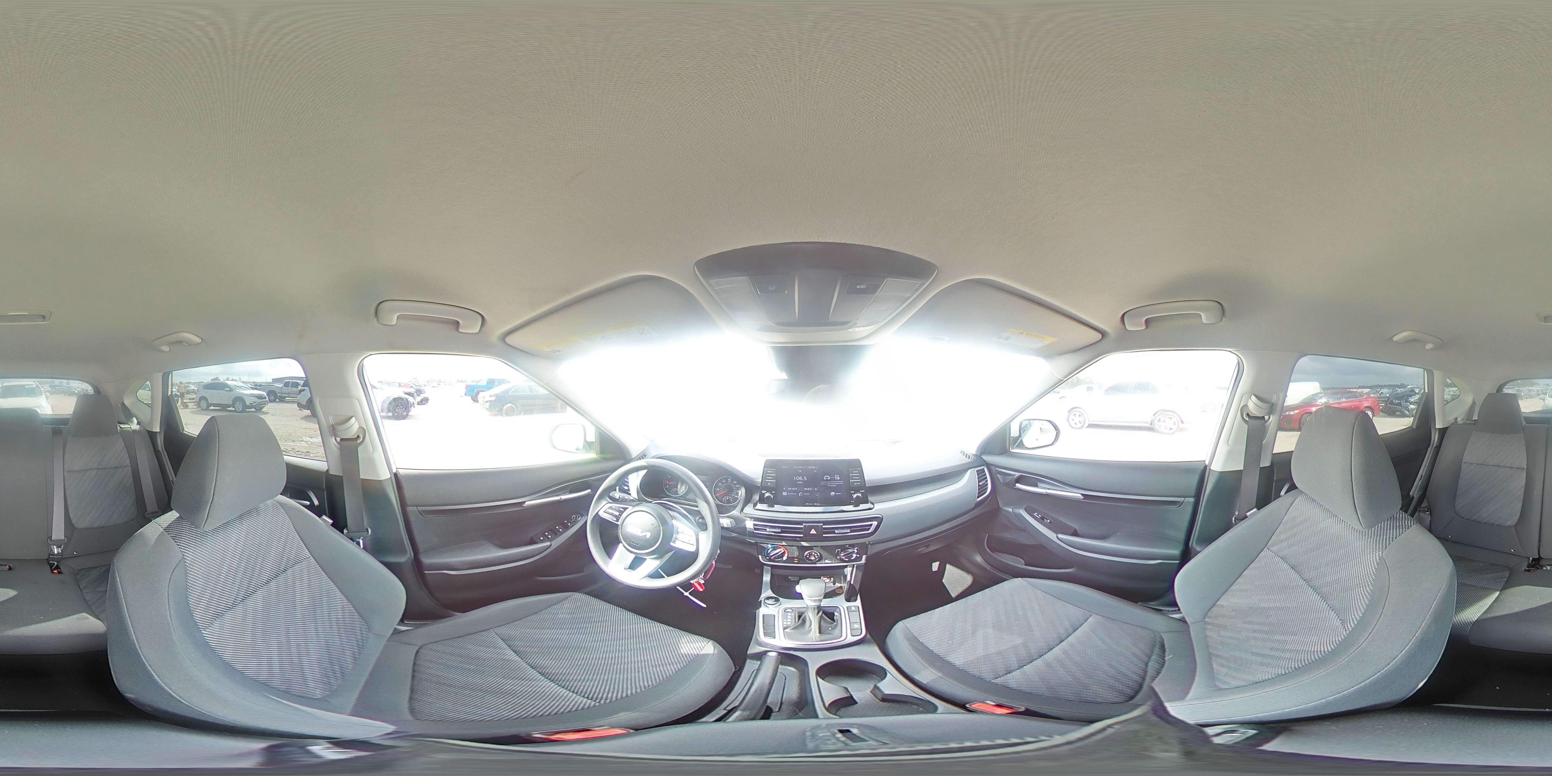 2022 Kia Seltos - Image 13