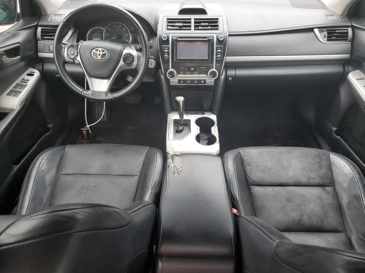 2012 Toyota Camry - Image 8