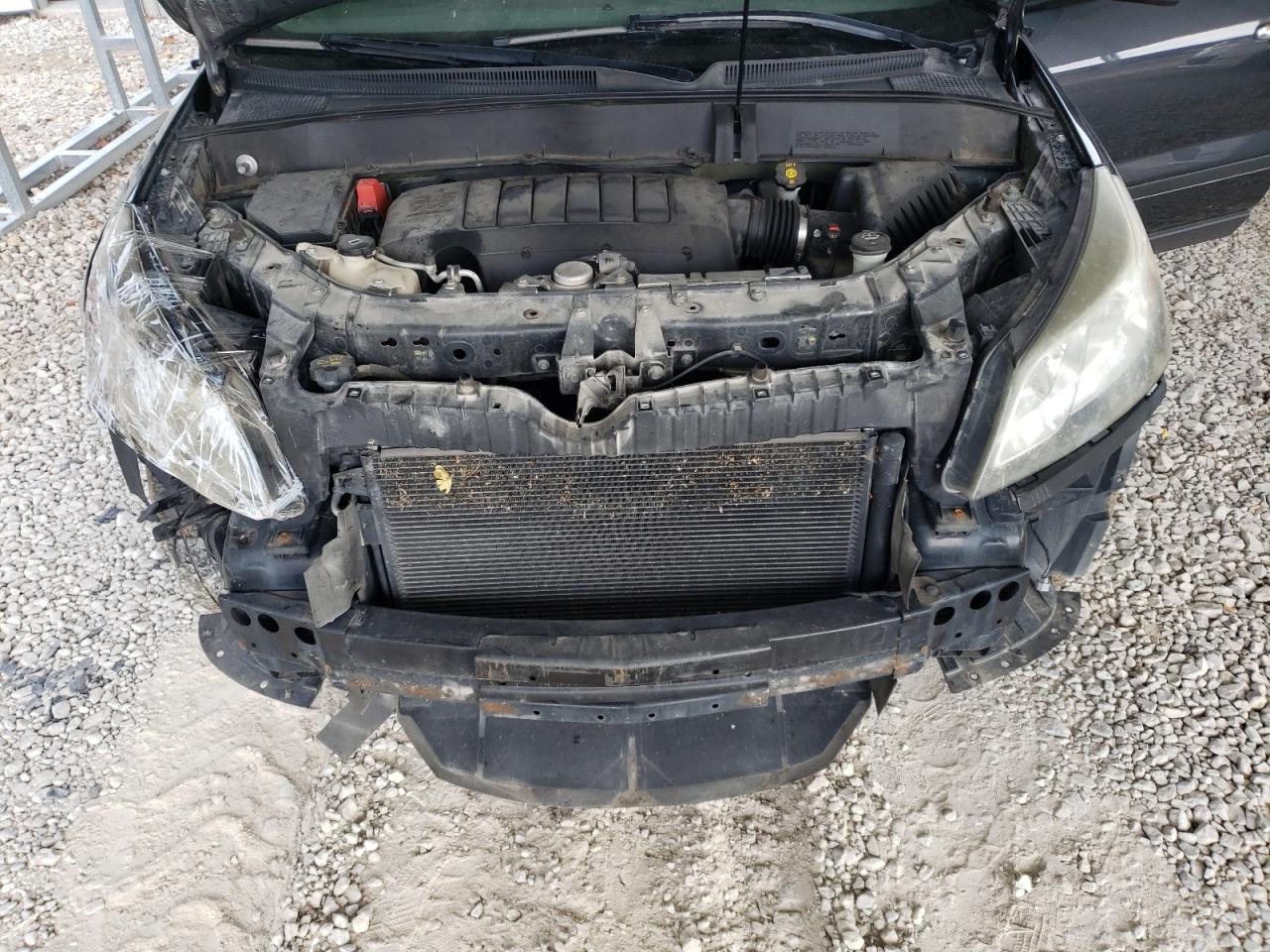 2013 Chevrolet Traverse - Image 12