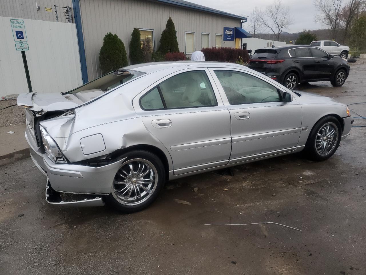 2005 Volvo S60 - Image 3