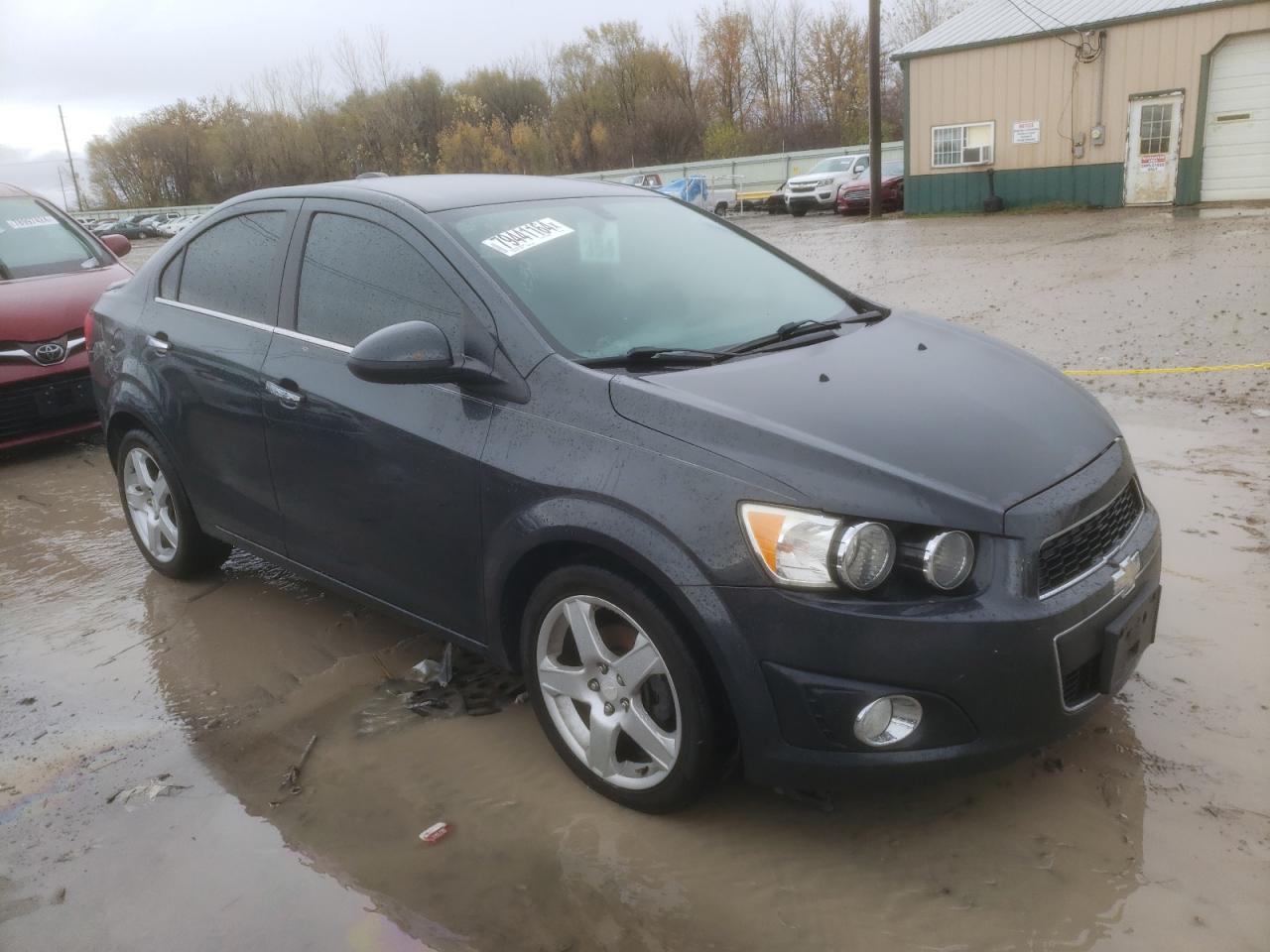 2015 Chevrolet Sonic - Image 4