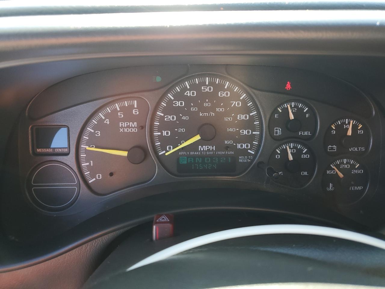 2001 GMC Sierra - Image 9