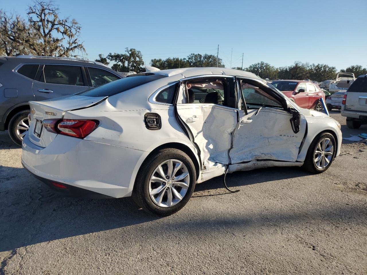2021 Chevrolet Malibu - Image 3