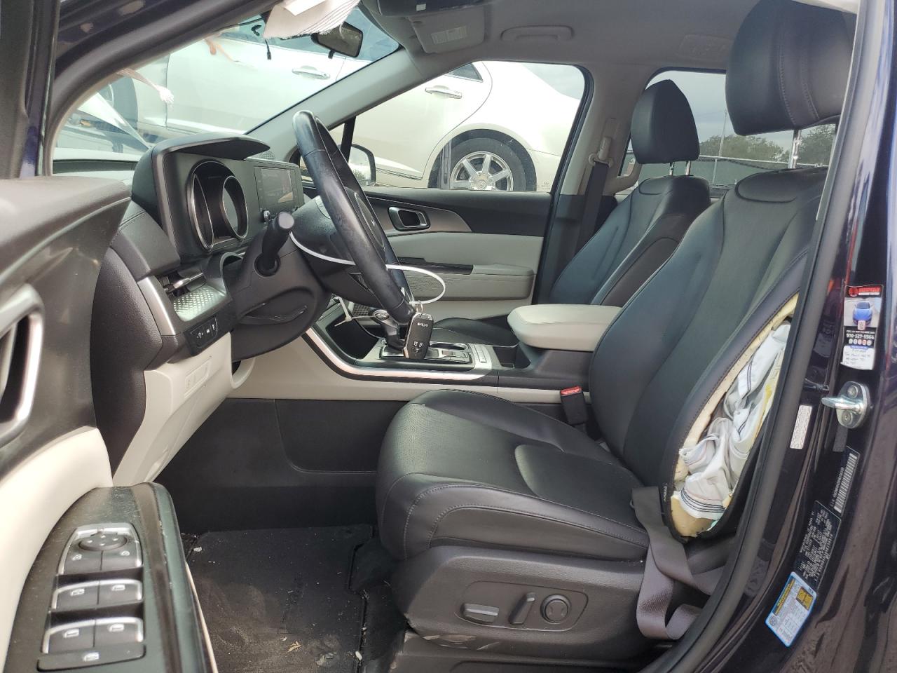 2022 Kia Carnival - Image 7