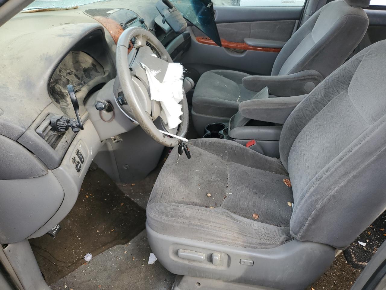 2007 Toyota Sienna - Image 7