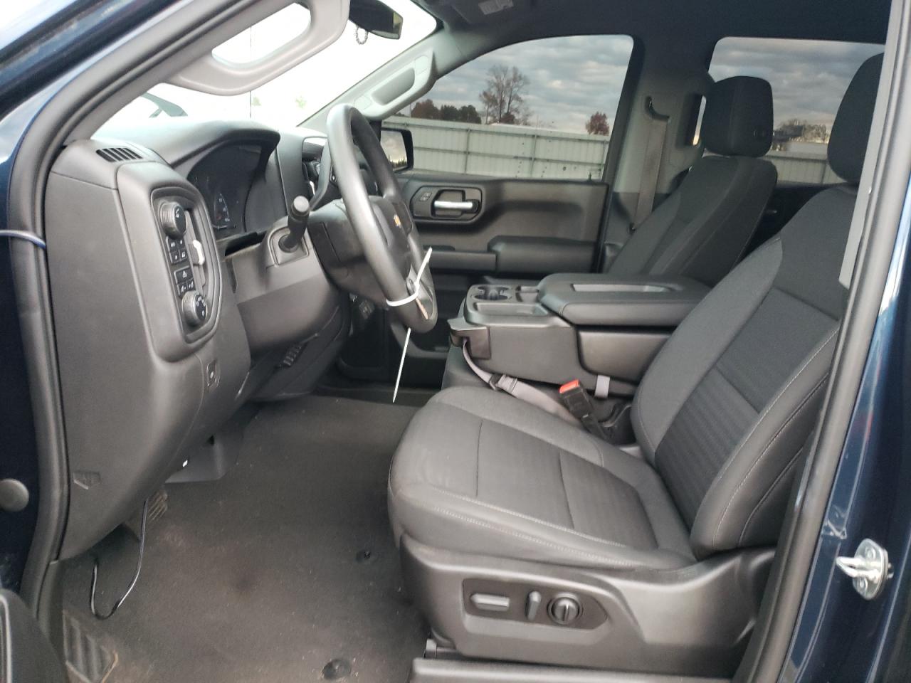 2022 Chevrolet Silverado - Image 7