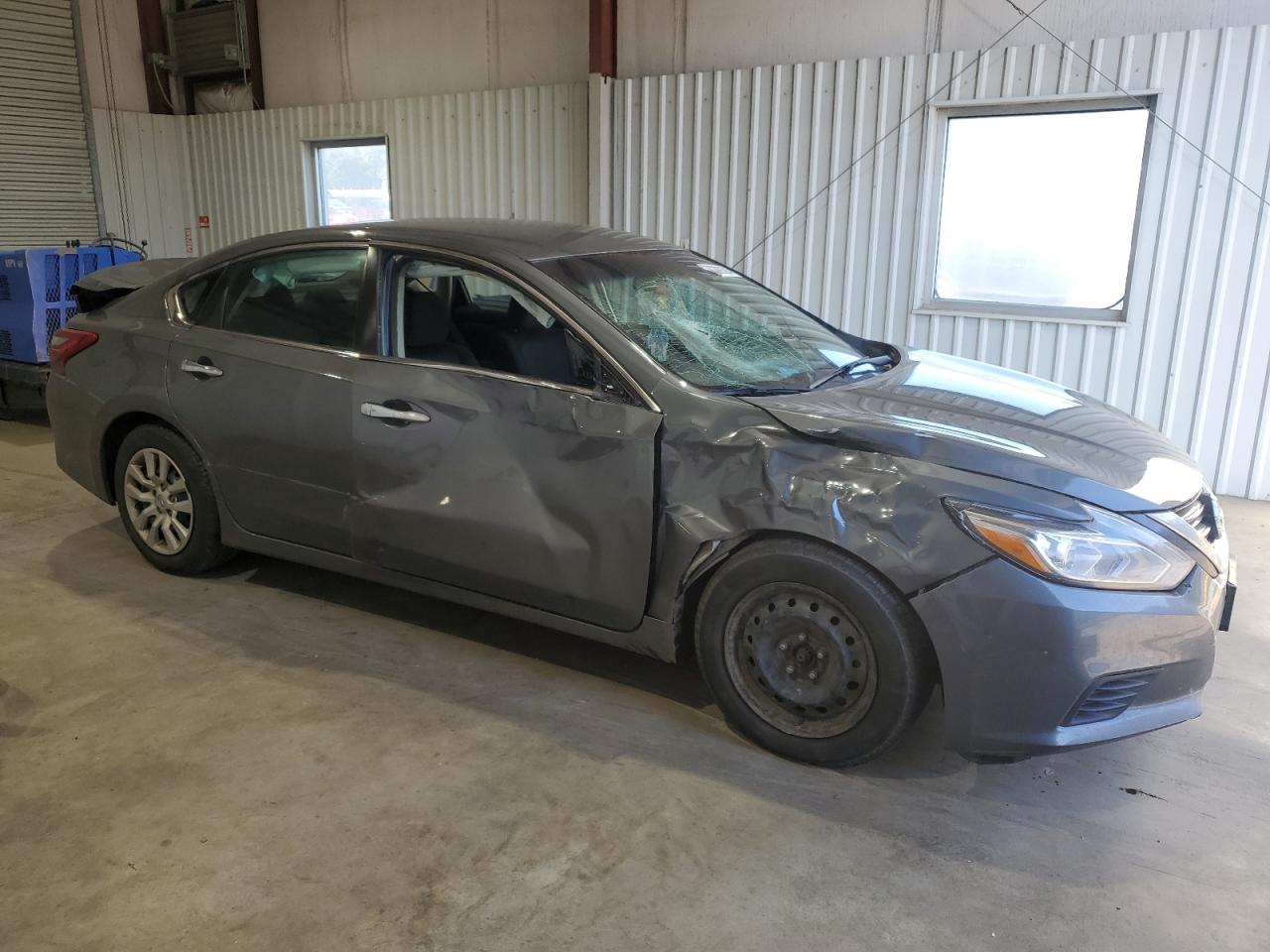 VIN 1N4AL3AP3JC134208 2018 NISSAN ALTIMA no.4