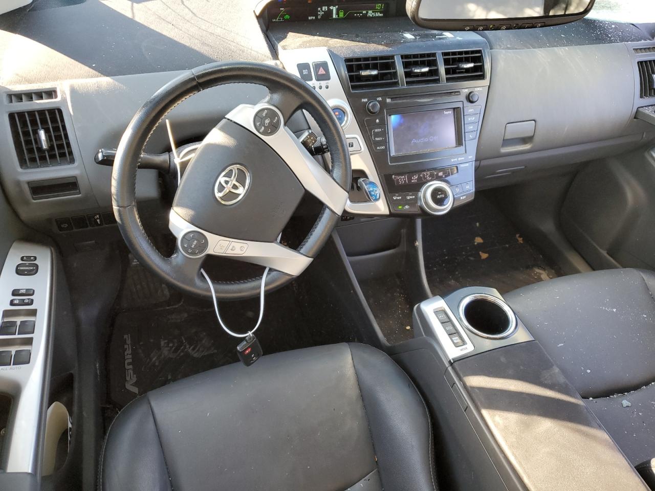 2014 Toyota Prius - Image 8