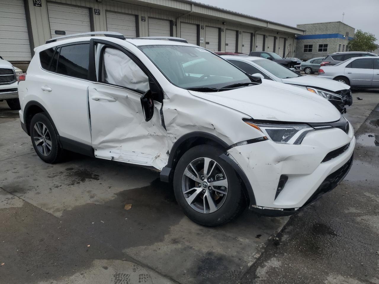 2018 Toyota RAV 4 - Image 4