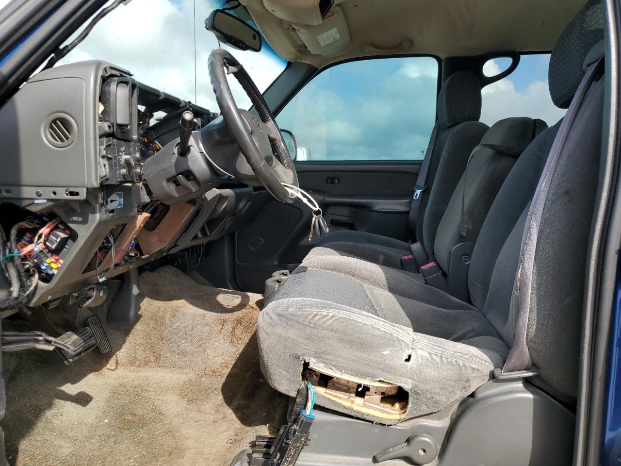 2003 Chevrolet Avalanche - Image 7