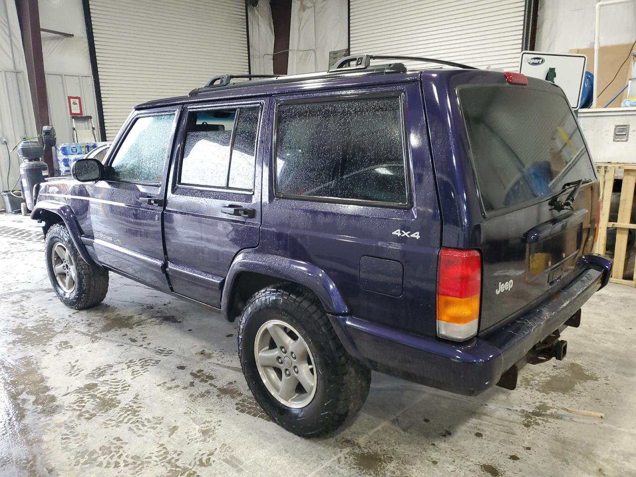 1999 Jeep Grand Cherokee - Image 2