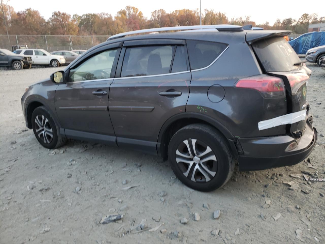 VIN JTMBFREVXGJ096451 2016 TOYOTA RAV4 no.2