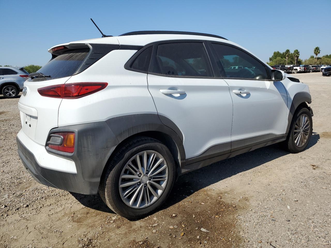 VIN KM8K22AA8MU639517 2021 HYUNDAI KONA no.3