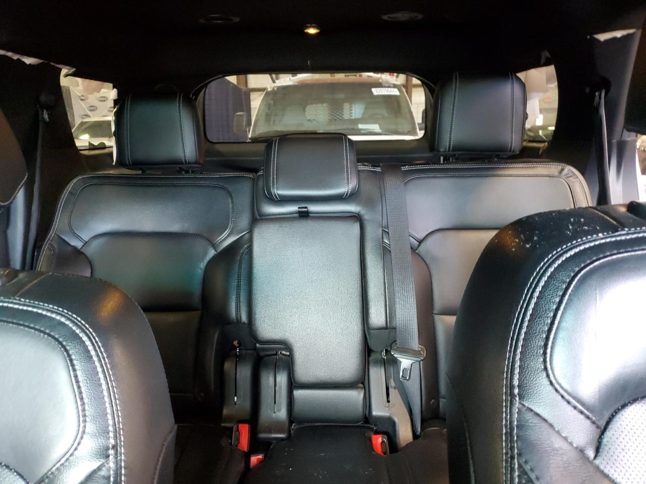 2016 Ford Explorer - Image 10