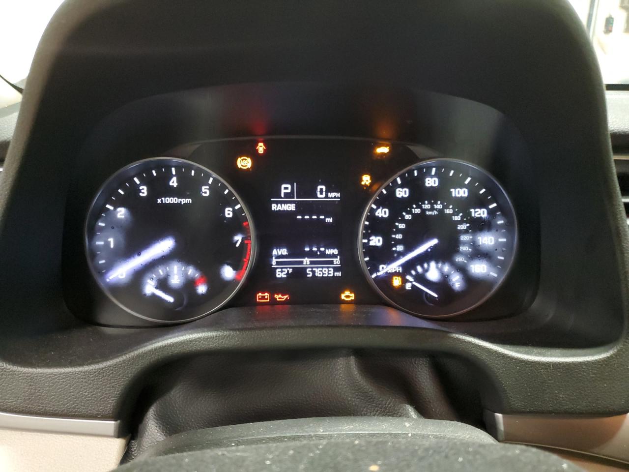 2017 Hyundai Elantra - Image 9