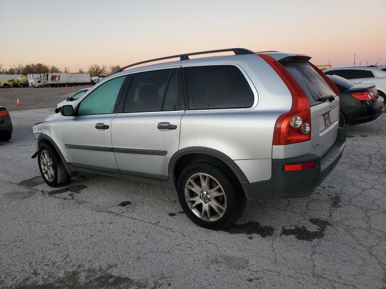 2006 Volvo XC90 - Image 2