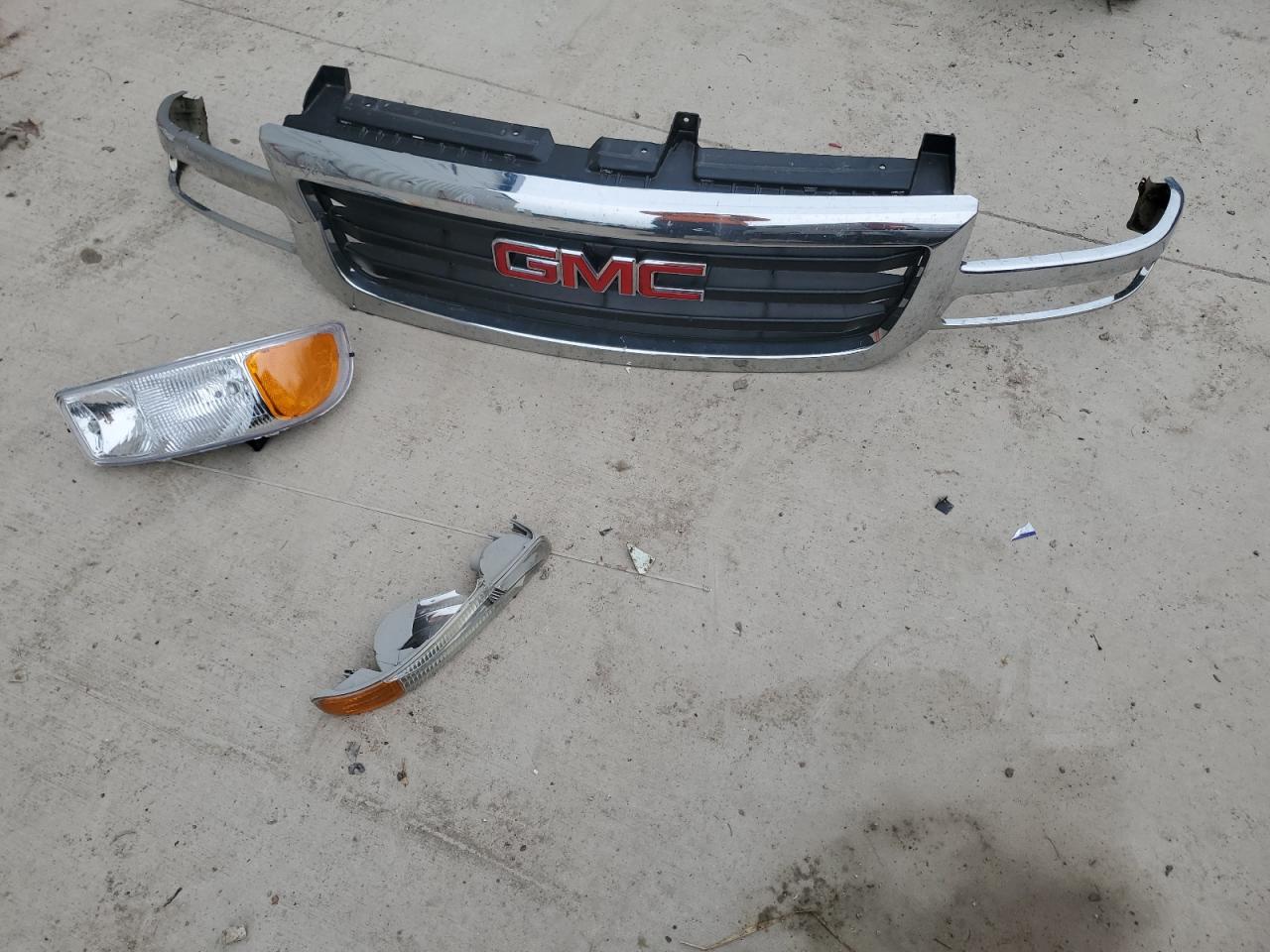 2005 GMC Sierra - Image 12